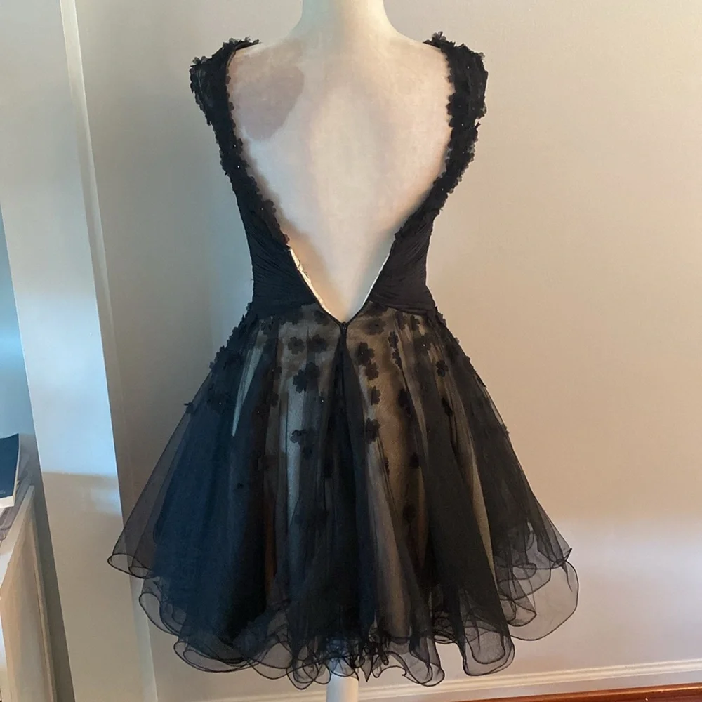 Tony Bowls size 4 party/prom dress - Picture 7 of 13